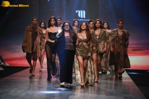 Alaya Furniturewala walks the ramp at Lakme Fashion Week 2022