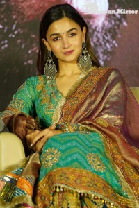Alia-Bhatt-23