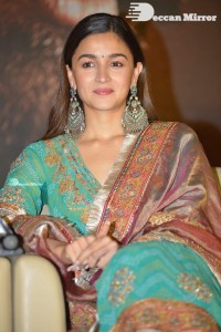 Alia-Bhatt-28