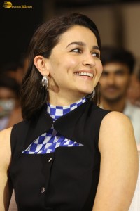 actress Alia Bhatt lovely looks at a movie function