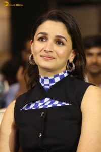 actress Alia Bhatt lovely looks at a movie function