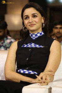 actress Alia Bhatt lovely looks at a movie function