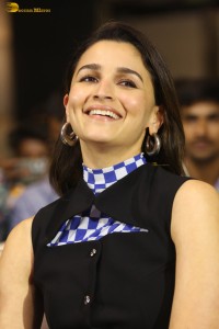 actress Alia Bhatt lovely looks at a movie function