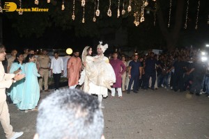 Newlyweds Ranbir and Alia greet the Fans