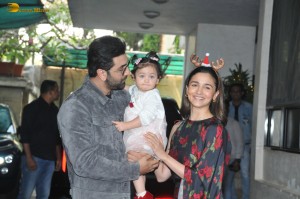 Ranbir and Alia show their little princess Raha to media on Christmas Day 2023