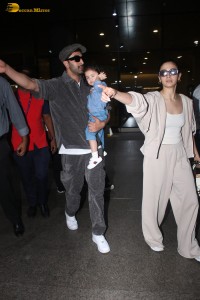 Actor couple Ranbir Kapoor and Alia Bhatt were spotted with their daughter Raha at the Mumbai airport on September 25, 2024
