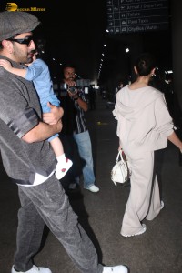 Actor couple Ranbir Kapoor and Alia Bhatt were spotted with their daughter Raha at the Mumbai airport on September 25, 2024
