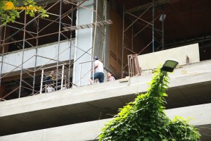 Ranbir Kapoor and Alia Bhatt check out the construction of their new house