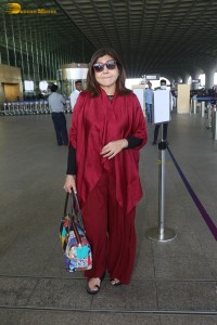 popular singer alka yagnik spotted at mumbai airport on dec 25, 2022
