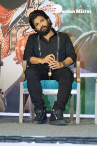 Allu Arjun and Rashmika Mandanna promote Pushpa in Hyderabad