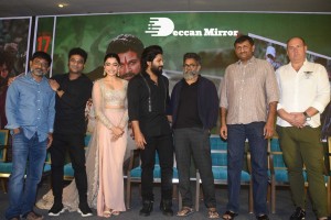 Allu Arjun and Rashmika Mandanna promote Pushpa in Hyderabad