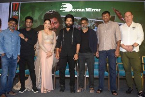 Allu Arjun and Rashmika Mandanna promote Pushpa in Hyderabad