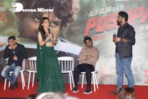Allu Arjun and Rashmika in Mumbai promoting Pushpa