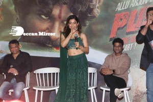 Allu Arjun and Rashmika in Mumbai promoting Pushpa