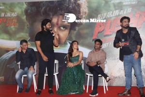 Allu Arjun and Rashmika in Mumbai promoting Pushpa