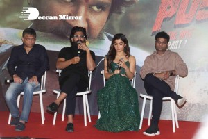 Allu Arjun and Rashmika in Mumbai promoting Pushpa
