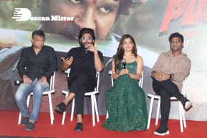 Allu Arjun and Rashmika in Mumbai promoting Pushpa