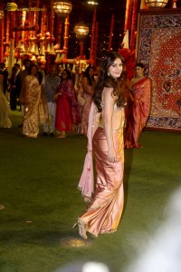 Ganpati Darshan at Ambani Residence attended by Shah Rukh, Salman, Alia Bhatt, Pooja Hegde, Hema Malini, Rekha, Madhuri Dixit, Janhvi, Shraddha Kapoor, and others
