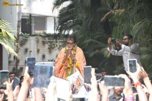 Fans greet Bollywood Legend Amitabh Bachchan who turned 81 on October 11, 2023