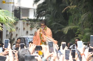 Fans greet Bollywood Legend Amitabh Bachchan who turned 81 on October 11, 2023