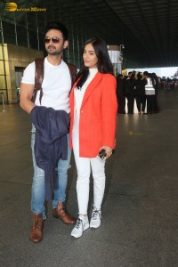 Actress amrita rao spotted with her husband rj anmol at mumbai airport