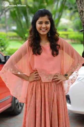 Amritha Aiyer (32)