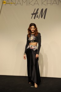 H & M and Anamika Khanna’s collaboration event attended by Samantha Ruth Prabhu, Rasha Thadani, Khushi Kapoor, Mira Rajput, and others