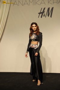 H & M and Anamika Khanna’s collaboration event attended by Samantha Ruth Prabhu, Rasha Thadani, Khushi Kapoor, Mira Rajput, and others