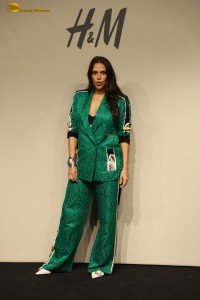 H & M and Anamika Khanna’s collaboration event attended by Samantha Ruth Prabhu, Rasha Thadani, Khushi Kapoor, Mira Rajput, and others