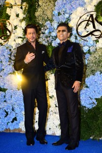 Anand Pandit’s daughter Aishwarya’s Wedding Reception attended by Shah Rukh Khan, Mouni Roy, Abhishek Bachchan, Shriya Saran, Taapsee Pannu, and others