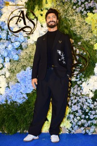 Anand Pandit’s daughter Aishwarya’s Wedding Reception attended by Shah Rukh Khan, Mouni Roy, Abhishek Bachchan, Shriya Saran, Taapsee Pannu, and others