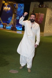 Anant Ambani and Radhika Merchant’s Shiva Shakti Puja attended by Manushi Chhillar, Janhvi Kapoor, Shanaya Kapoor, Sanjay Dutt, Uddhav Thackeray, and others