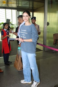 actress Ananya Panday chic look in a blue t-shirt and denim jeans
