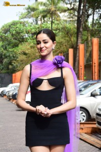 actress Ananya Panday red-hot looks in a short black dress