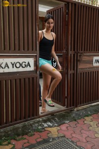 actress Ananya Panday glam looks in green shorts outside her yoga class
