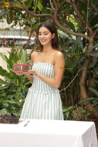 bollywood actress ananya panday celebrates her 27th birthday with media