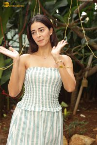 bollywood actress ananya panday celebrates her 27th birthday with media
