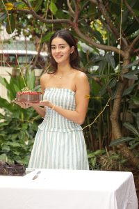 bollywood actress ananya panday celebrates her 27th birthday with media