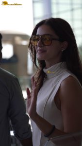 actress Ananya Panday stylish looks at mumbai airport