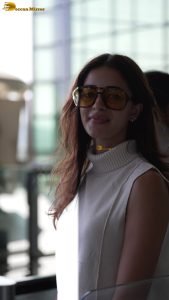 actress Ananya Panday stylish looks at mumbai airport
