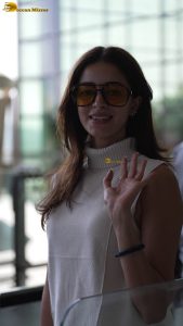 actress Ananya Panday stylish looks at mumbai airport