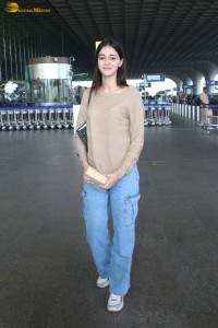 actress Ananya Panday cute looks at airport