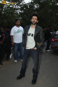 Kartik Aaryan and Ananya Panday promote their film Tu Meri Main Tera Main Tera Tu Meri on Bigg Boss set