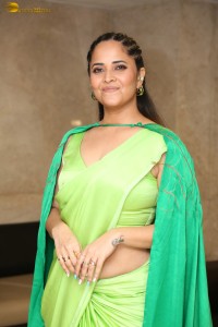 actress Anasuya Bharadwaj graceful in a green saree