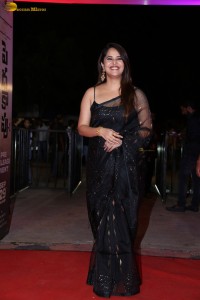 anchor and actress Anasuya Bharadwaj ravishing looks in a black saree