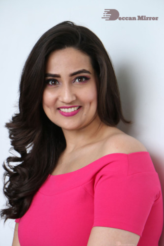 Telugu Actress Manjusha in a pink dress