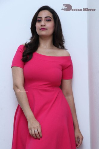 Telugu Actress Manjusha in a pink dress