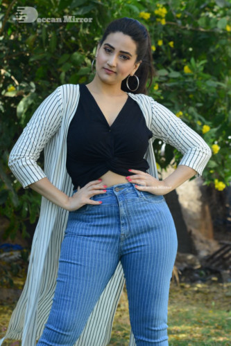 Telugu Anchor and Actress Manjusha Photoshoot