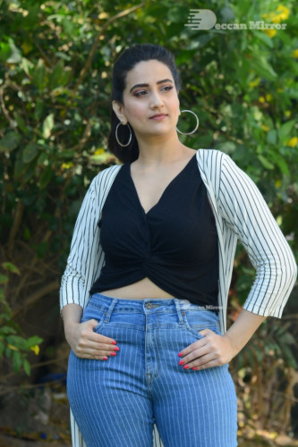 Telugu Anchor and Actress Manjusha Photoshoot