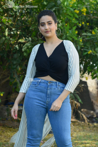 Telugu Anchor and Actress Manjusha Photoshoot